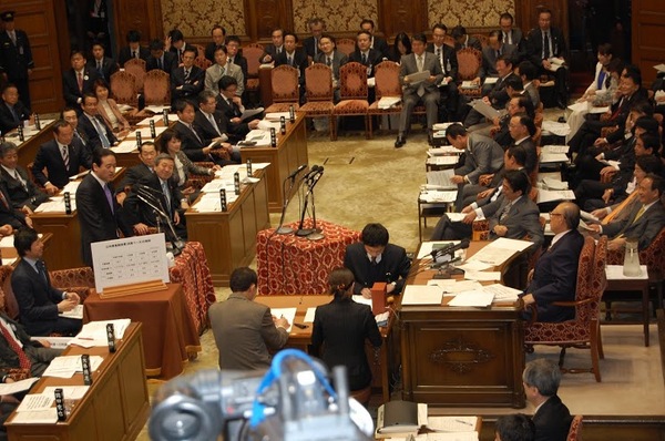 20140212_予算委員会⑤.JPG
